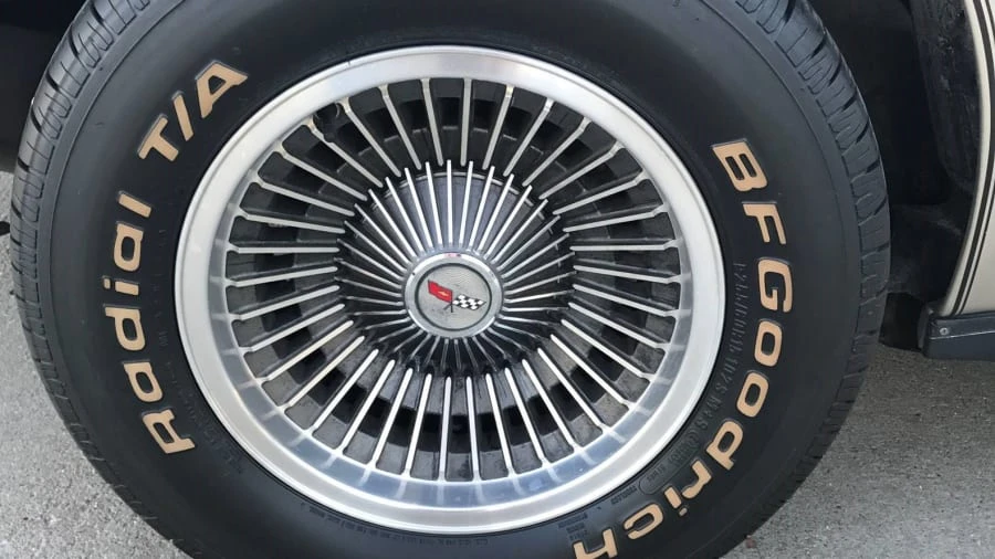 1982 Chevrolet Corvette C3 - Image 11 of 12