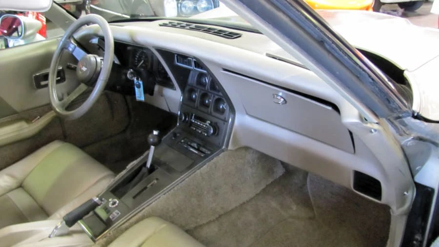 1982 Chevrolet Corvette C3 - Image 5 of 8