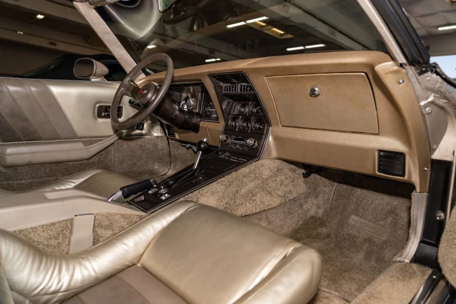 1982 Chevrolet Corvette C3 - Image 16 of 30
