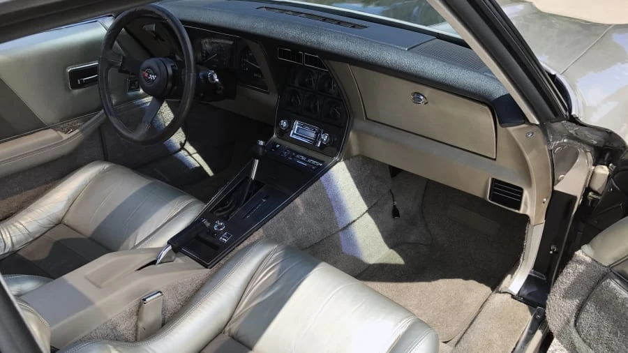 1982 Chevrolet Corvette C3 - Image 5 of 8