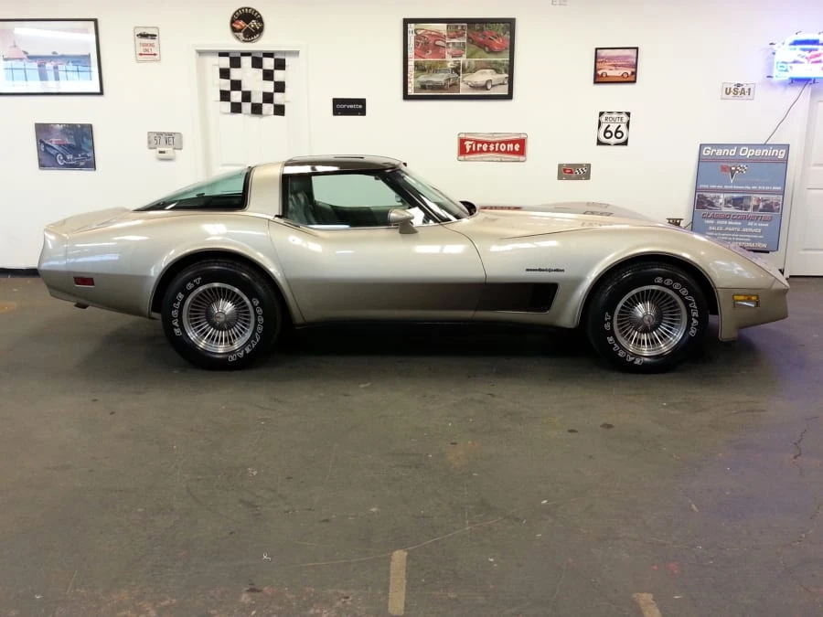 1982 Chevrolet Corvette C3 - Image 2 of 6