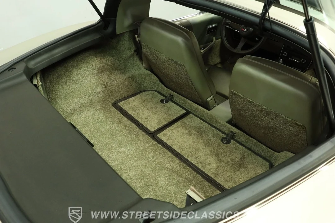1982 Chevrolet Corvette C3 - Image 16 of 25