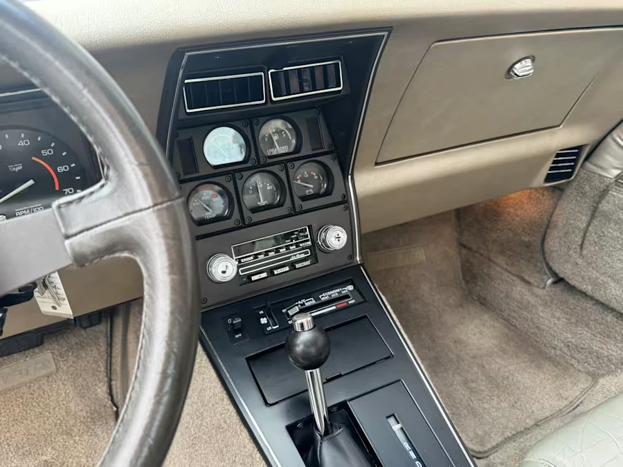 1982 Chevrolet Corvette C3 - Image 14 of 16