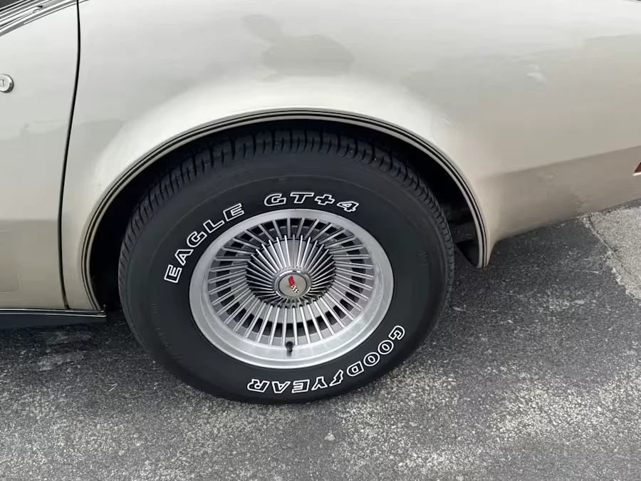 1982 Chevrolet Corvette C3 - Image 7 of 16