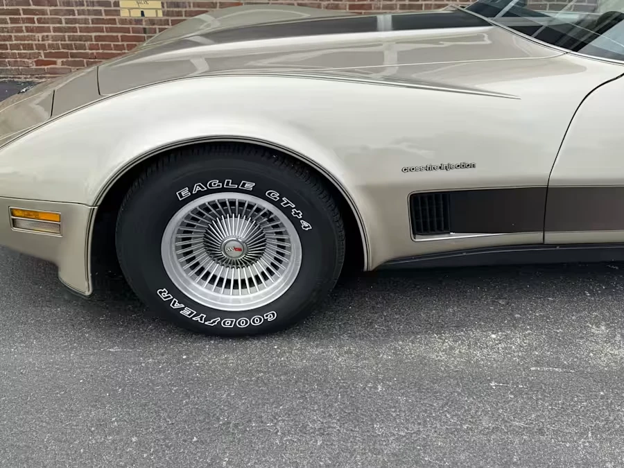 1982 Chevrolet Corvette C3 - Image 8 of 16
