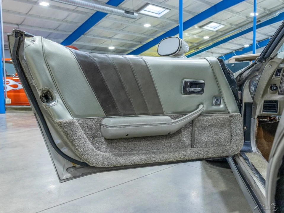 1982 Chevrolet Corvette C3 - Image 23 of 24