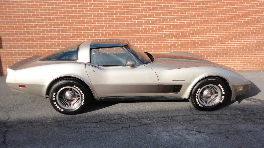 1982 Chevrolet Corvette C3 - Image 2 of 10