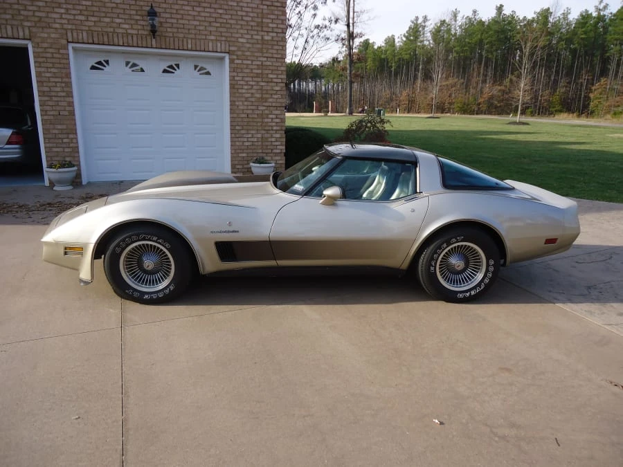 1982 Chevrolet Corvette C3 - Image 2 of 8