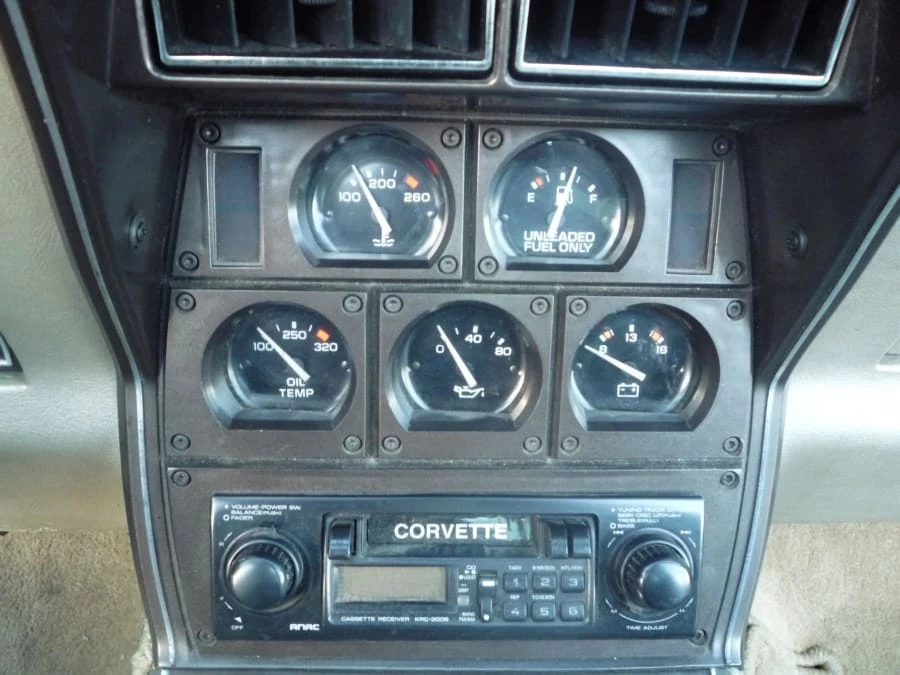 1982 Chevrolet Corvette C3 - Image 5 of 10