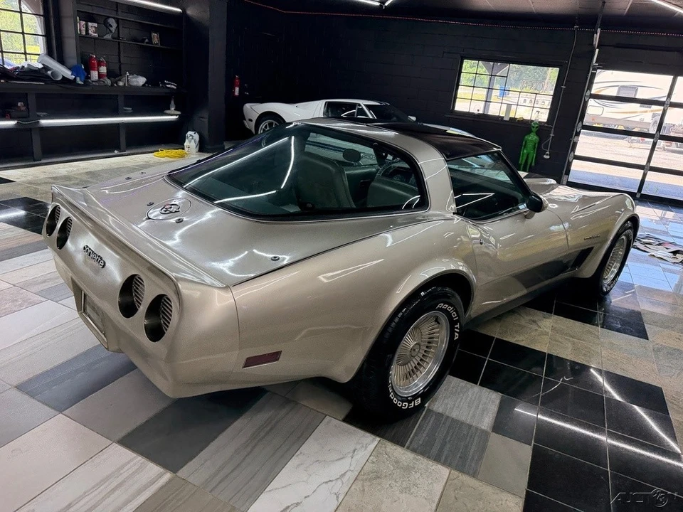 1982 Chevrolet Corvette C3 - Image 5 of 12