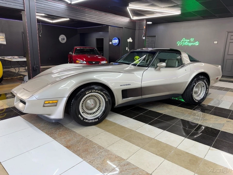 1982 Chevrolet Corvette C3 - Image 4 of 12