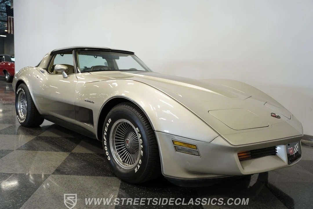1982 Chevrolet Corvette C3 - Image 16 of 21