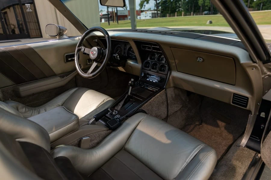1982 Chevrolet Corvette C3 - Image 17 of 30