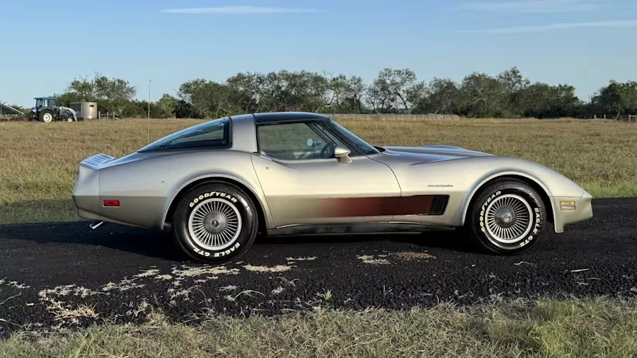 1982 Chevrolet Corvette C3 - Image 2 of 25