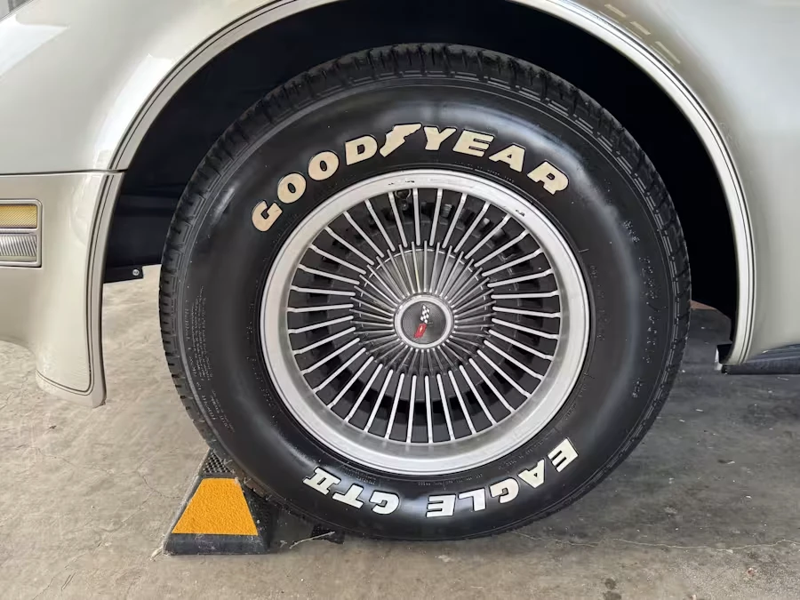1982 Chevrolet Corvette C3 - Image 14 of 25