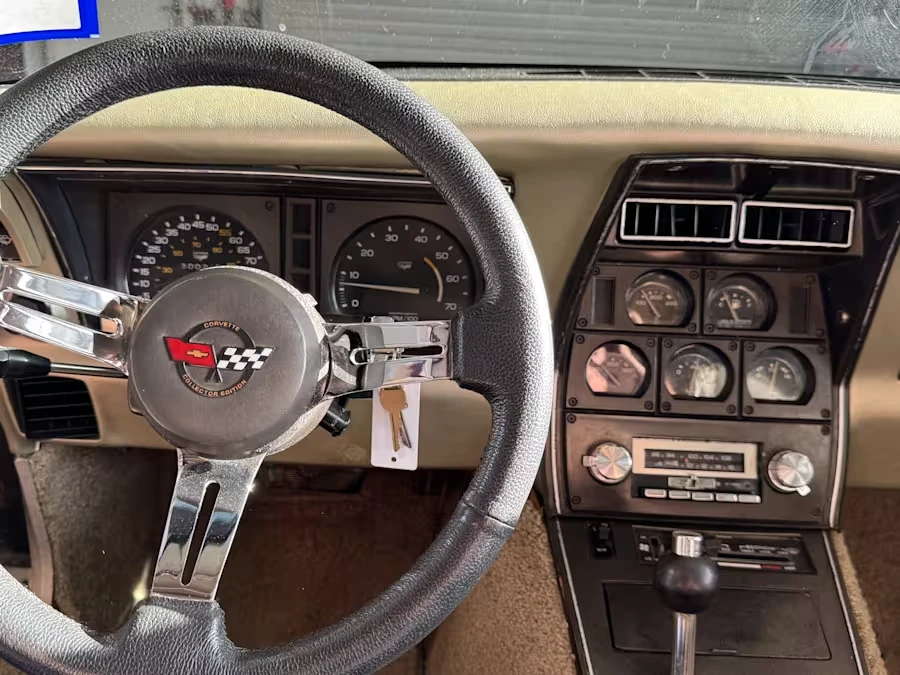 1982 Chevrolet Corvette C3 - Image 21 of 25