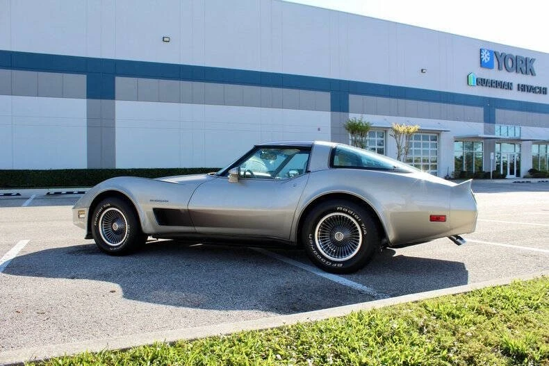 1982 Chevrolet Corvette C3 - Image 10 of 12