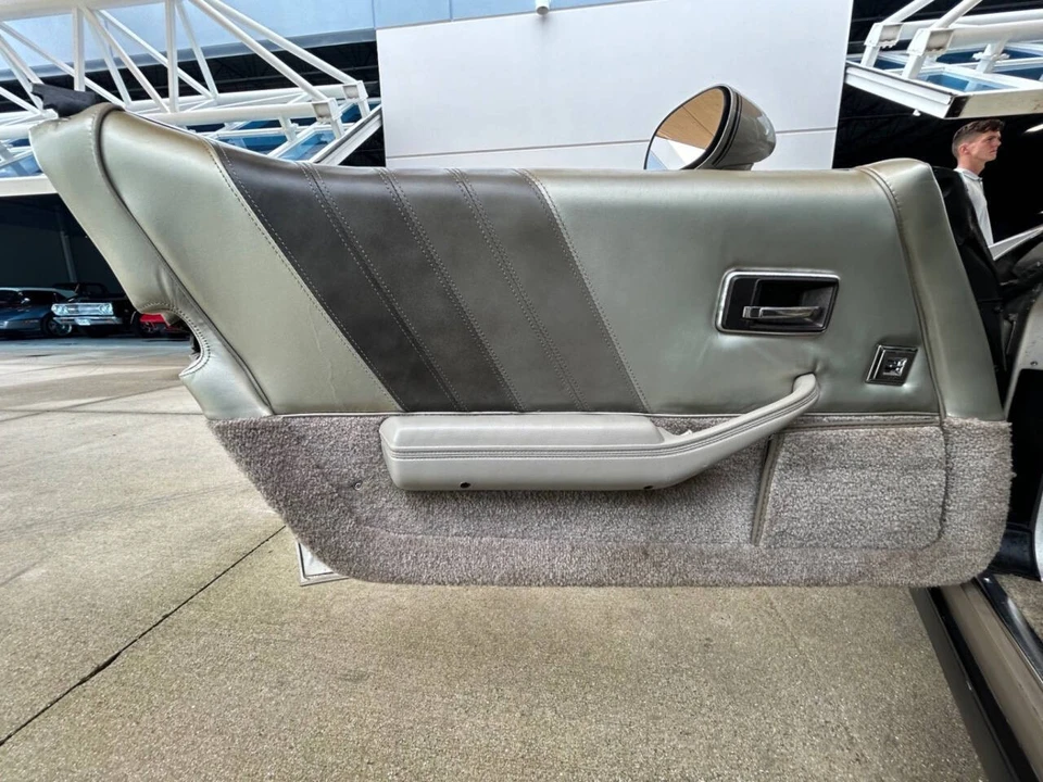 1982 Chevrolet Corvette C3 - Image 12 of 31