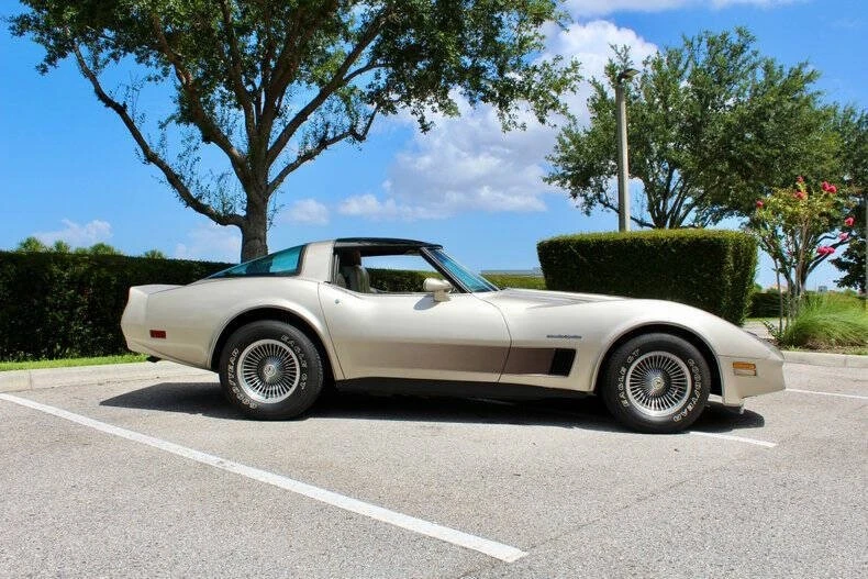 1982 Chevrolet Corvette C3 - Image 2 of 31