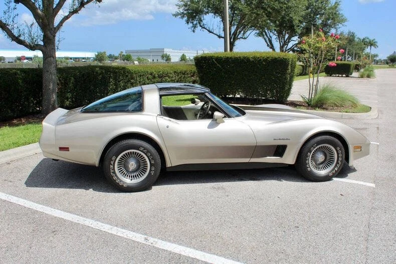 1982 Chevrolet Corvette C3 - Image 16 of 31