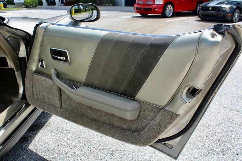 1982 Chevrolet Corvette C3 - Image 27 of 31