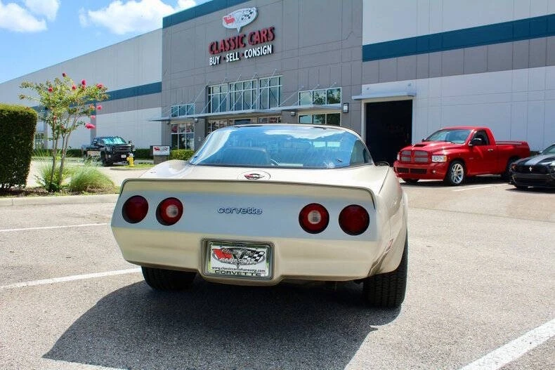 1982 Chevrolet Corvette C3 - Image 13 of 31