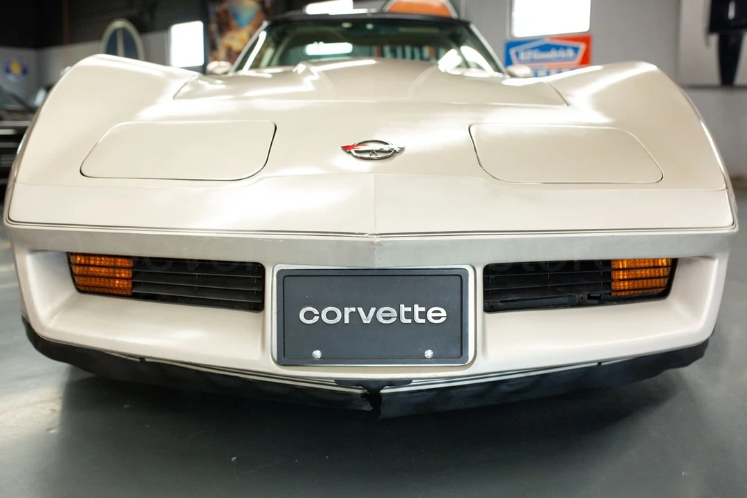 1982 Chevrolet Corvette C3 - Image 17 of 18