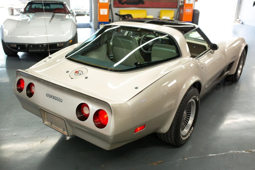 1982 Chevrolet Corvette C3 - Image 6 of 18
