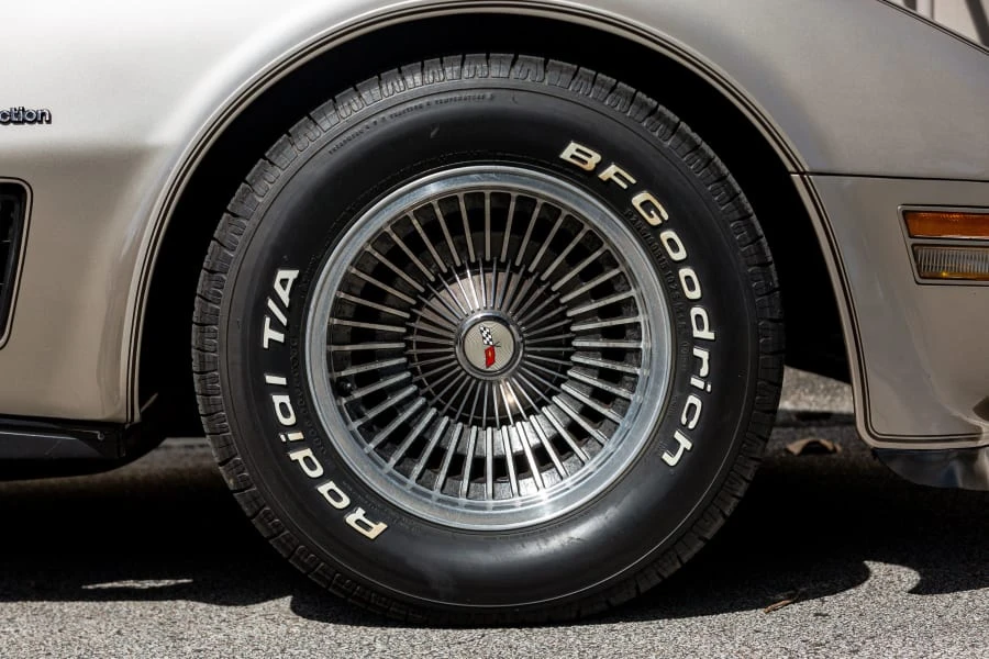 1982 Chevrolet Corvette C3 - Image 26 of 31