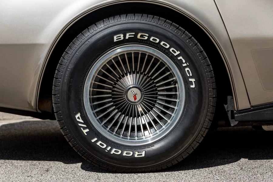 1982 Chevrolet Corvette C3 - Image 16 of 31