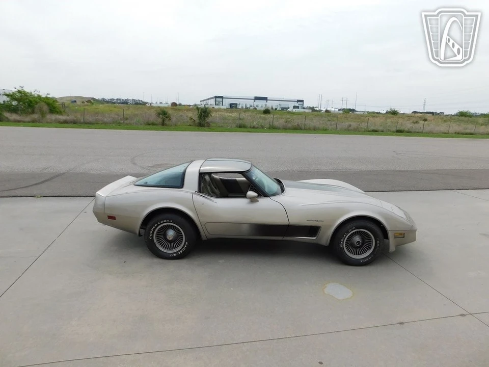 1982 Chevrolet Corvette C3 - Image 14 of 21