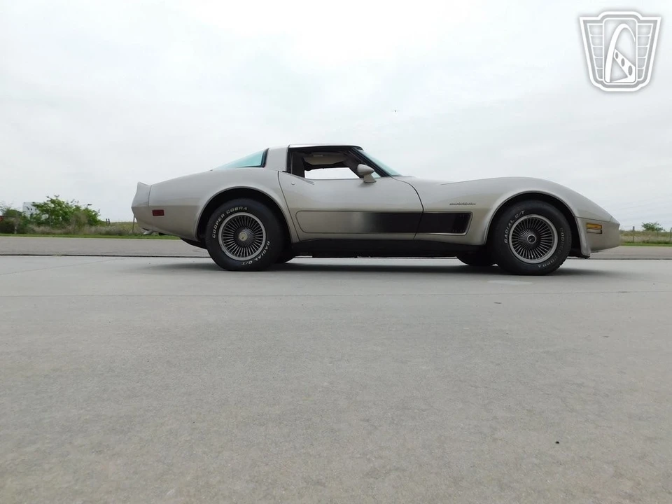 1982 Chevrolet Corvette C3 - Image 13 of 21