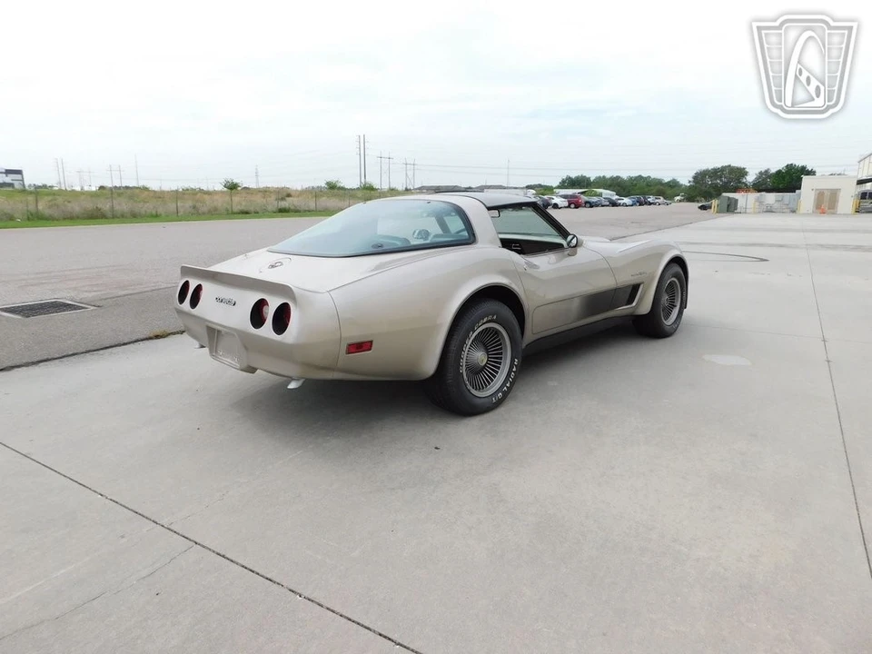 1982 Chevrolet Corvette C3 - Image 16 of 21