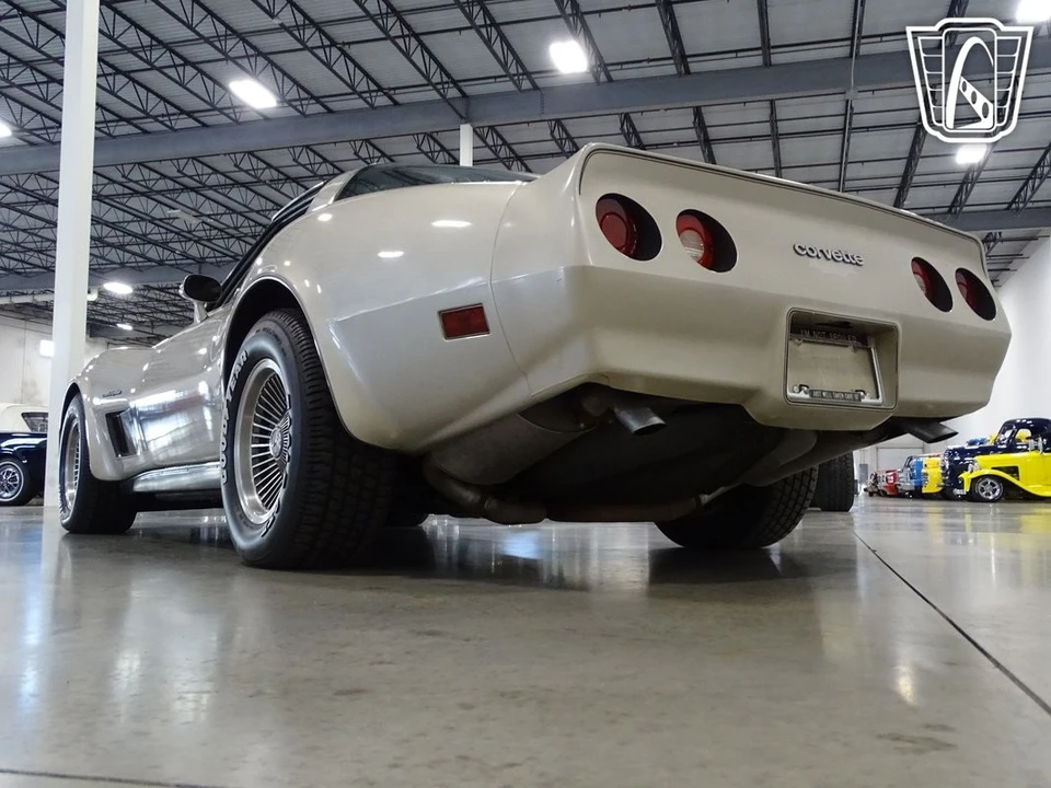 1982 Chevrolet Corvette C3 - Image 11 of 12