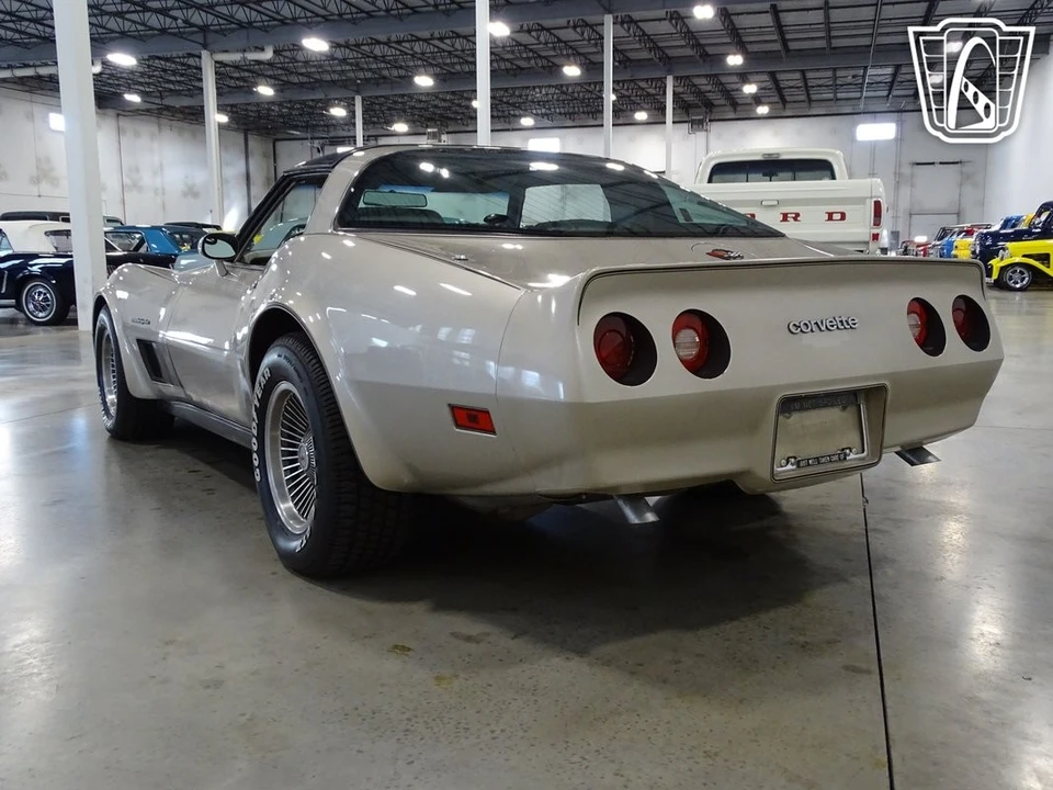 1982 Chevrolet Corvette C3 - Image 10 of 12