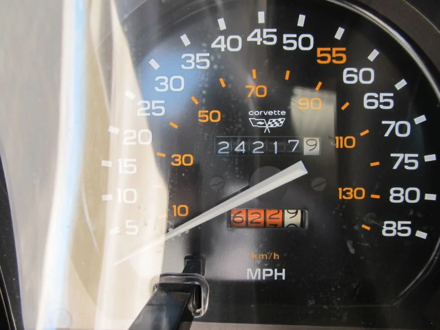 1982 Chevrolet Corvette C3 - Image 5 of 8