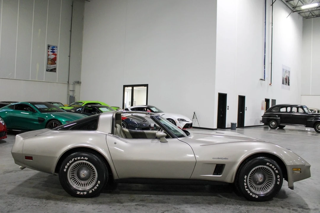 1982 Chevrolet Corvette C3 - Image 8 of 21