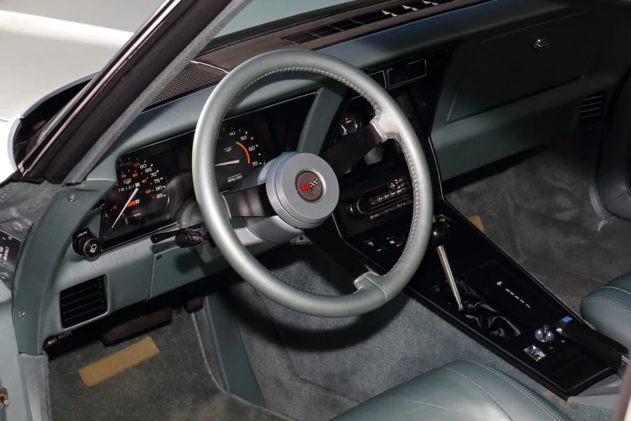 1982 Chevrolet Corvette C3 - Image 17 of 31