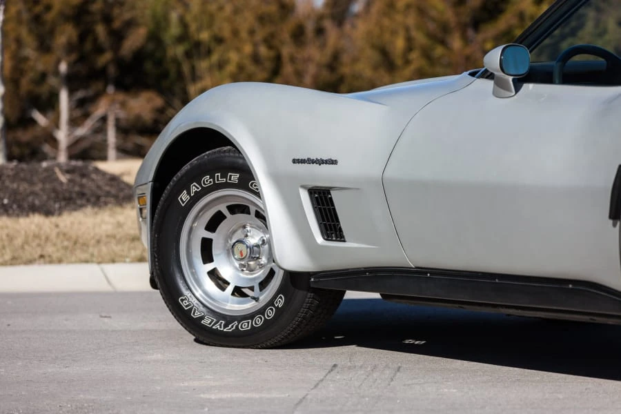 1982 Chevrolet Corvette C3 - Image 10 of 12