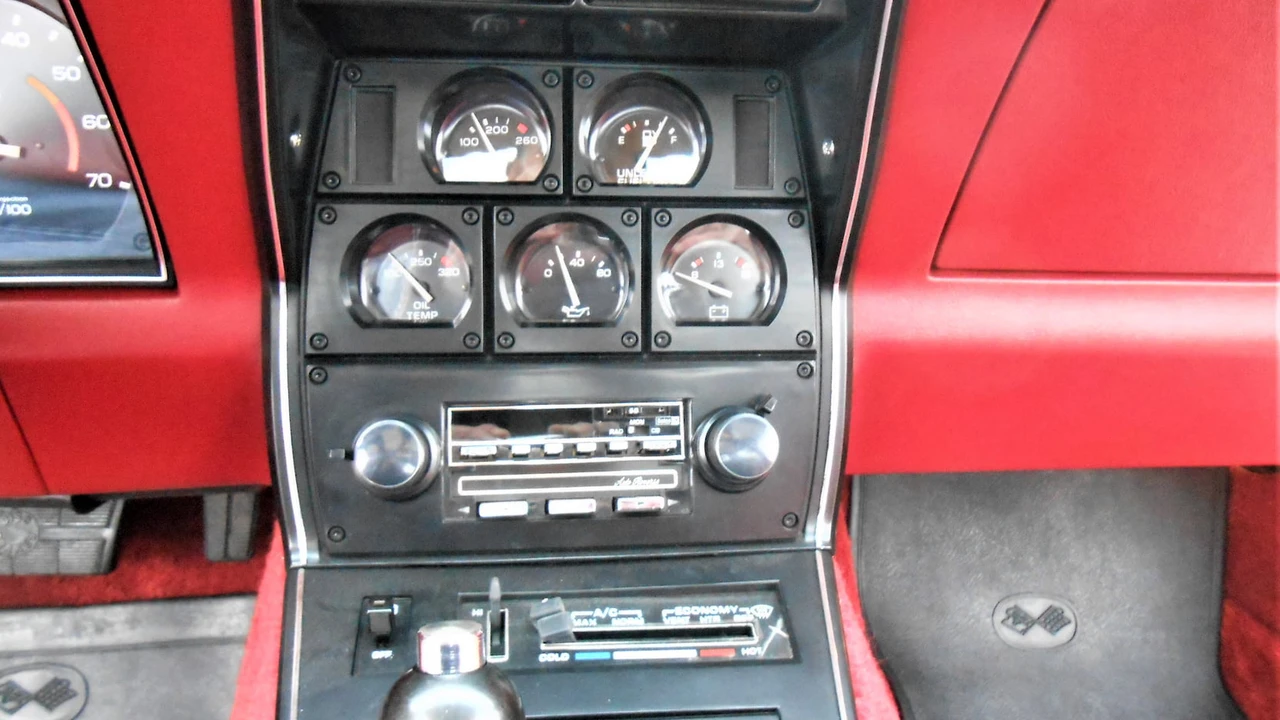 1982 Chevrolet Corvette C3 - Image 9 of 21