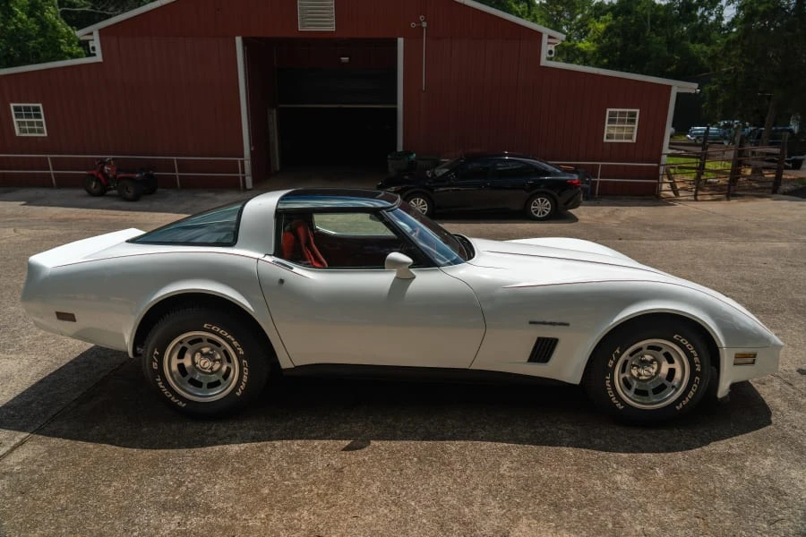 1982 Chevrolet Corvette C3 - Image 6 of 15