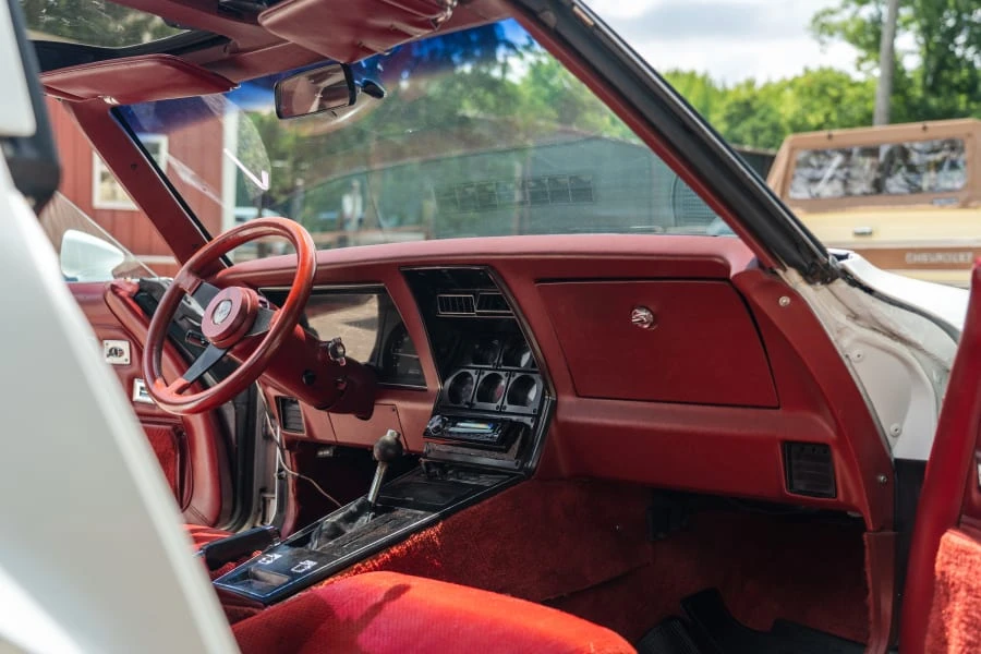 1982 Chevrolet Corvette C3 - Image 8 of 15