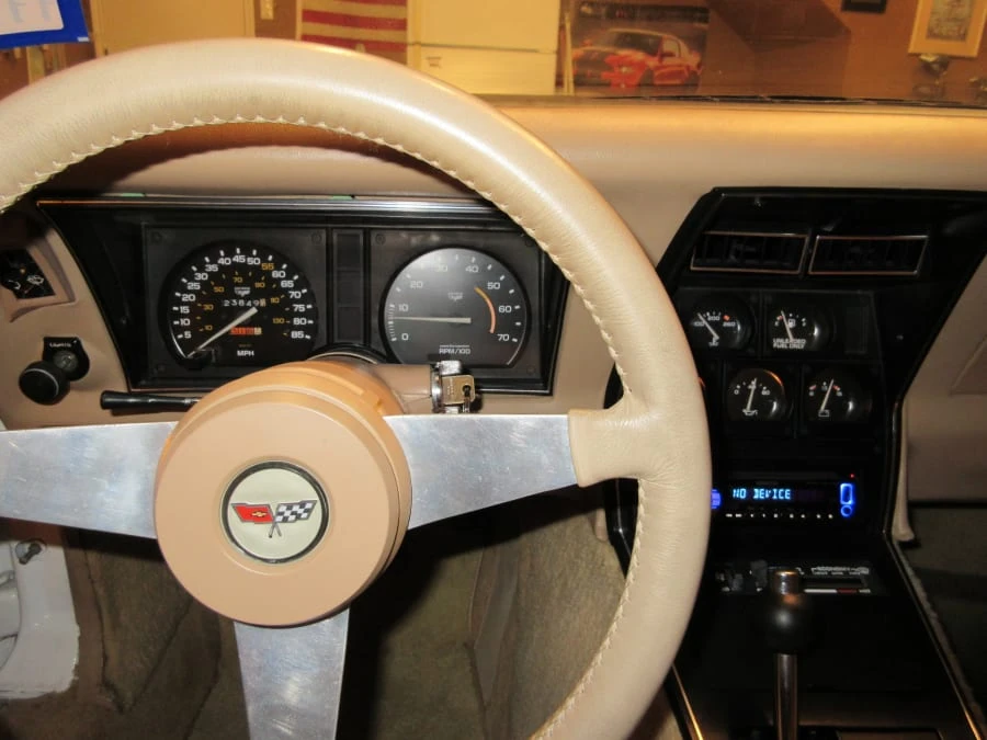 1982 Chevrolet Corvette C3 - Image 10 of 11