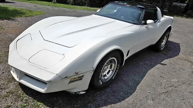 1982 Chevrolet Corvette Coupe 2D