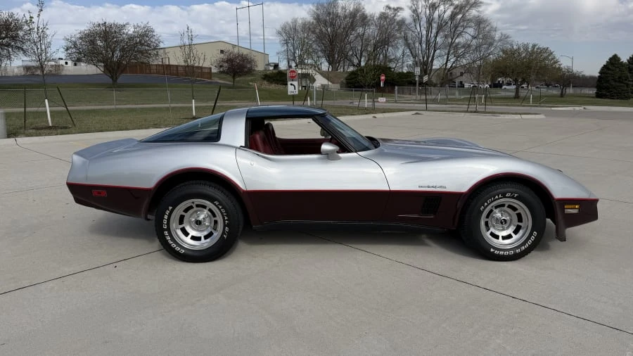 1982 Chevrolet Corvette C3 - Image 2 of 8