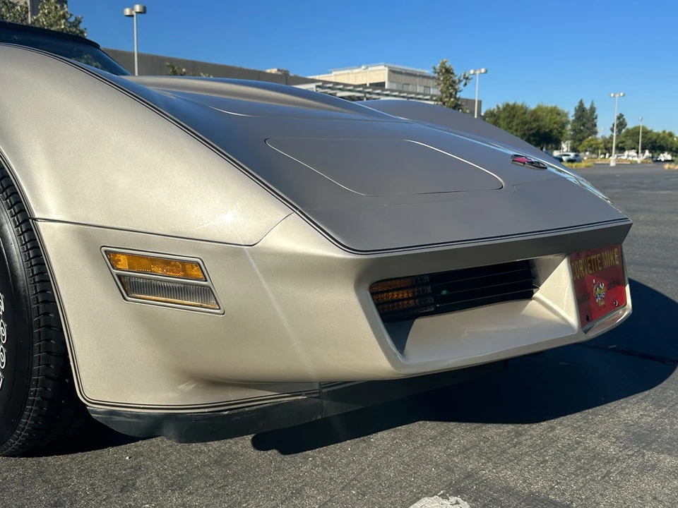 1982 Chevrolet Corvette C3 - Image 16 of 21