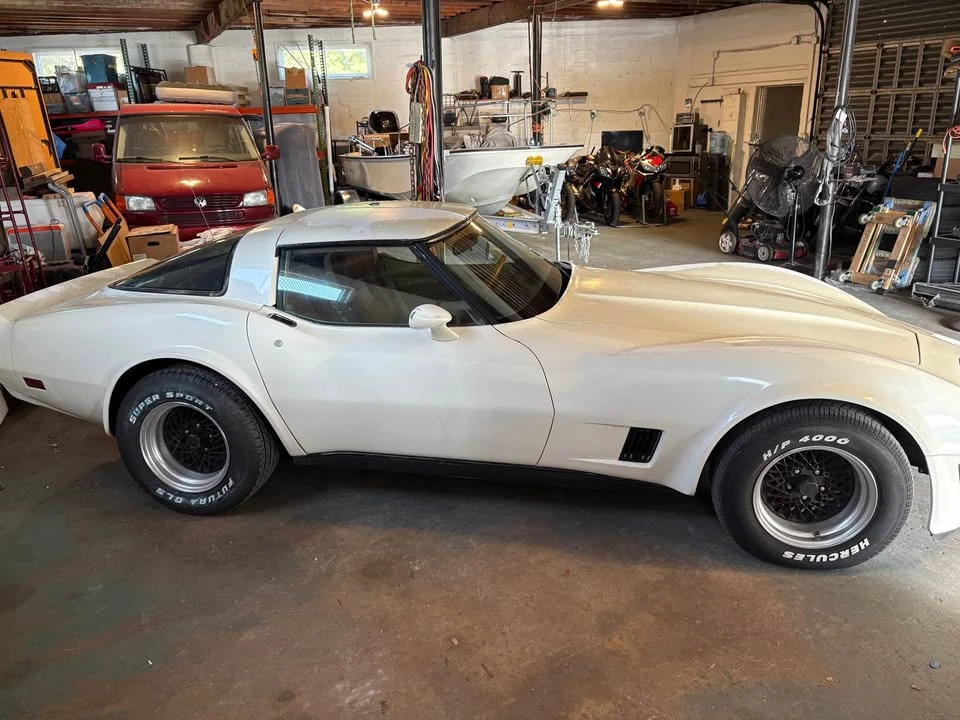 1982 Chevrolet Corvette C3 - Image 2 of 10