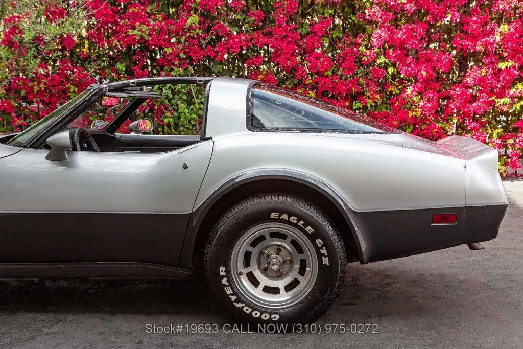 1982 Chevrolet Corvette C3 - Image 18 of 24