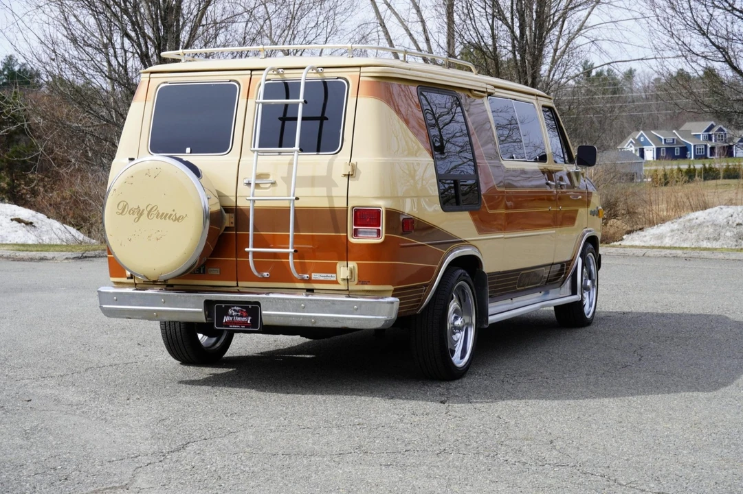 1982 Chevrolet G-Series Van - Image 2 of 9