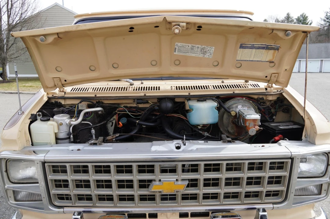 1982 Chevrolet G-Series Van - Image 7 of 9
